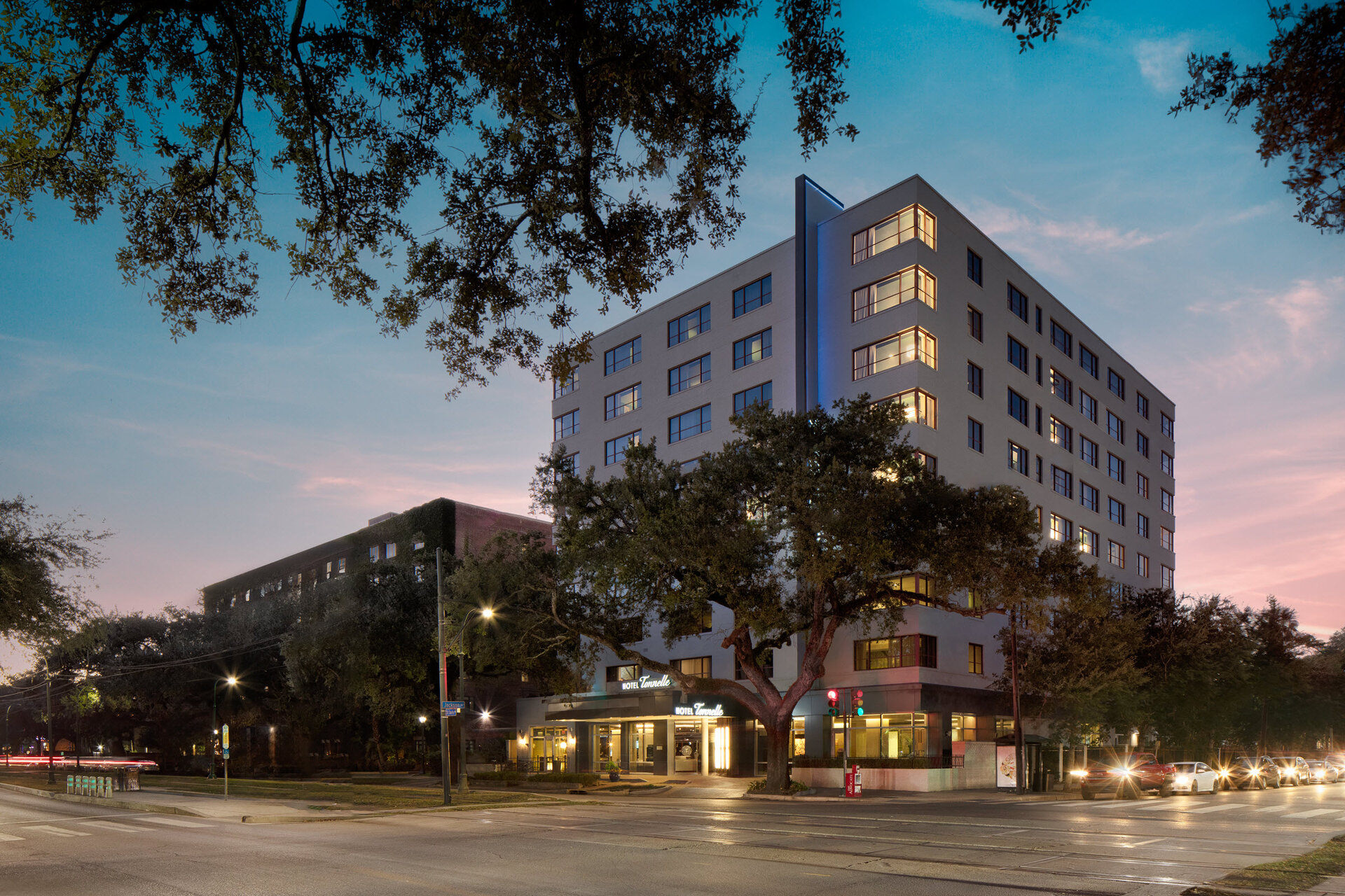 Hotel Tonnelle Night Exterior